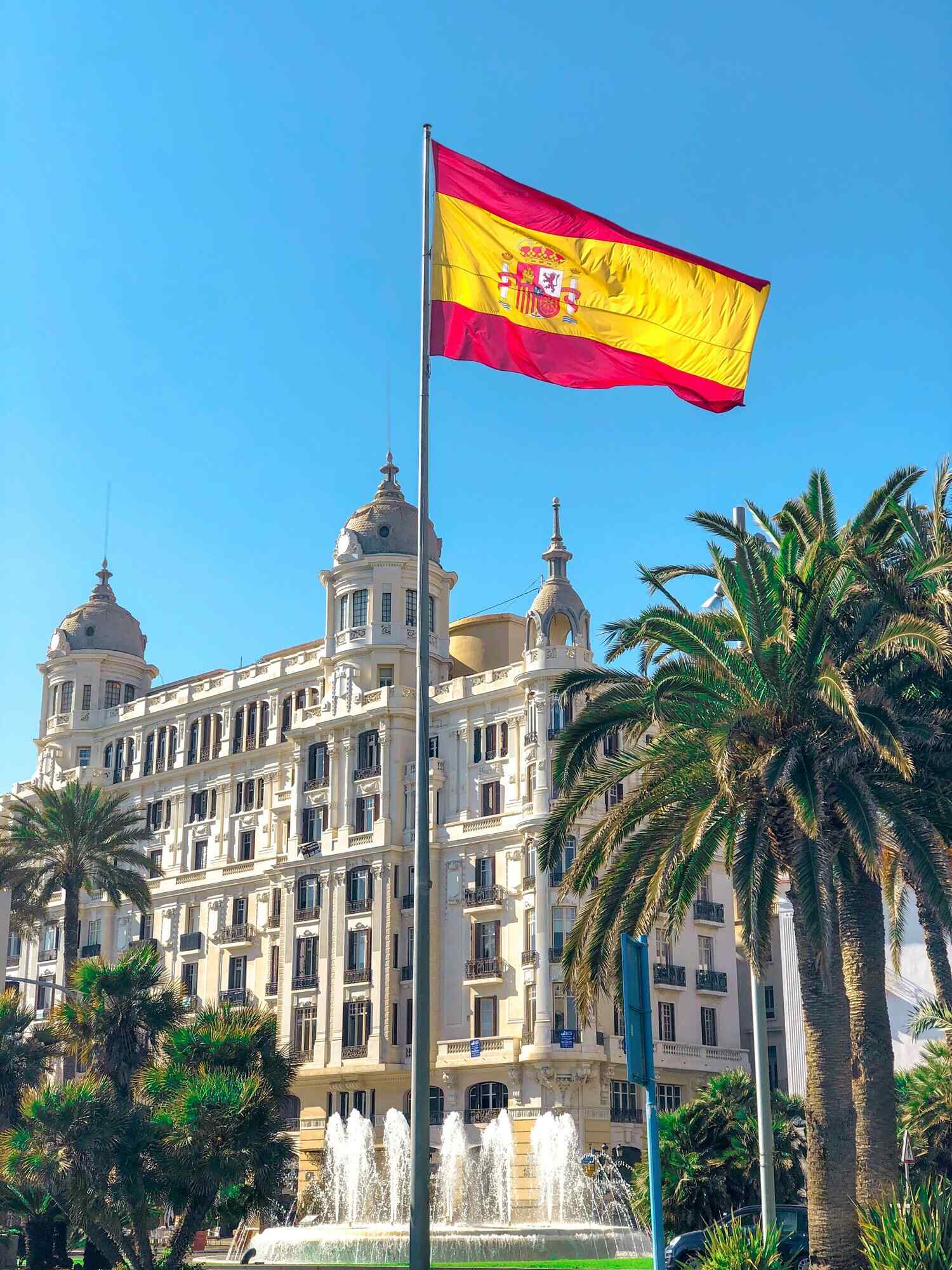 Spanish translation service for businesses with adaptation for Spain and Latin America